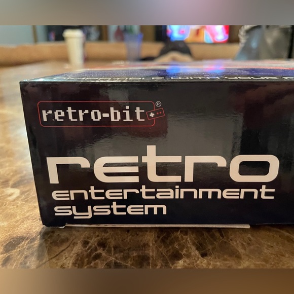 NES clone console with 2 games /2 controllers - Picture 12 of 13